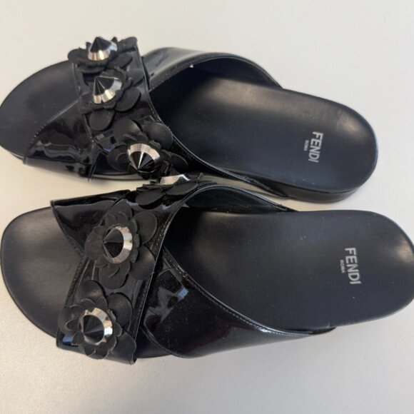 FENDI Flowerland Black Patent Leather Slip On Crisscross Slides Sandals Size 37 - Picture 1 of 6